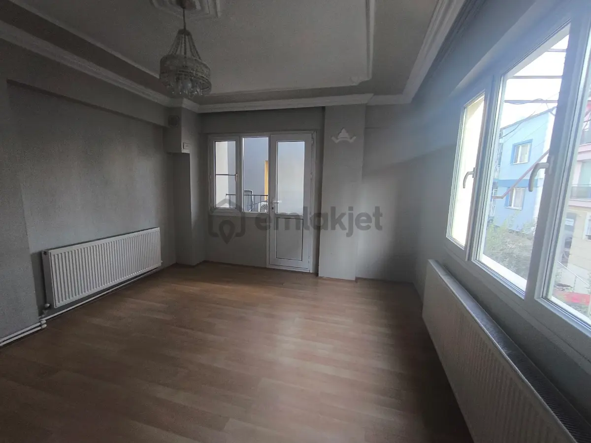 Kurtuluş Mah Kiralık 3+1 Doğalgazlı Daire - 13