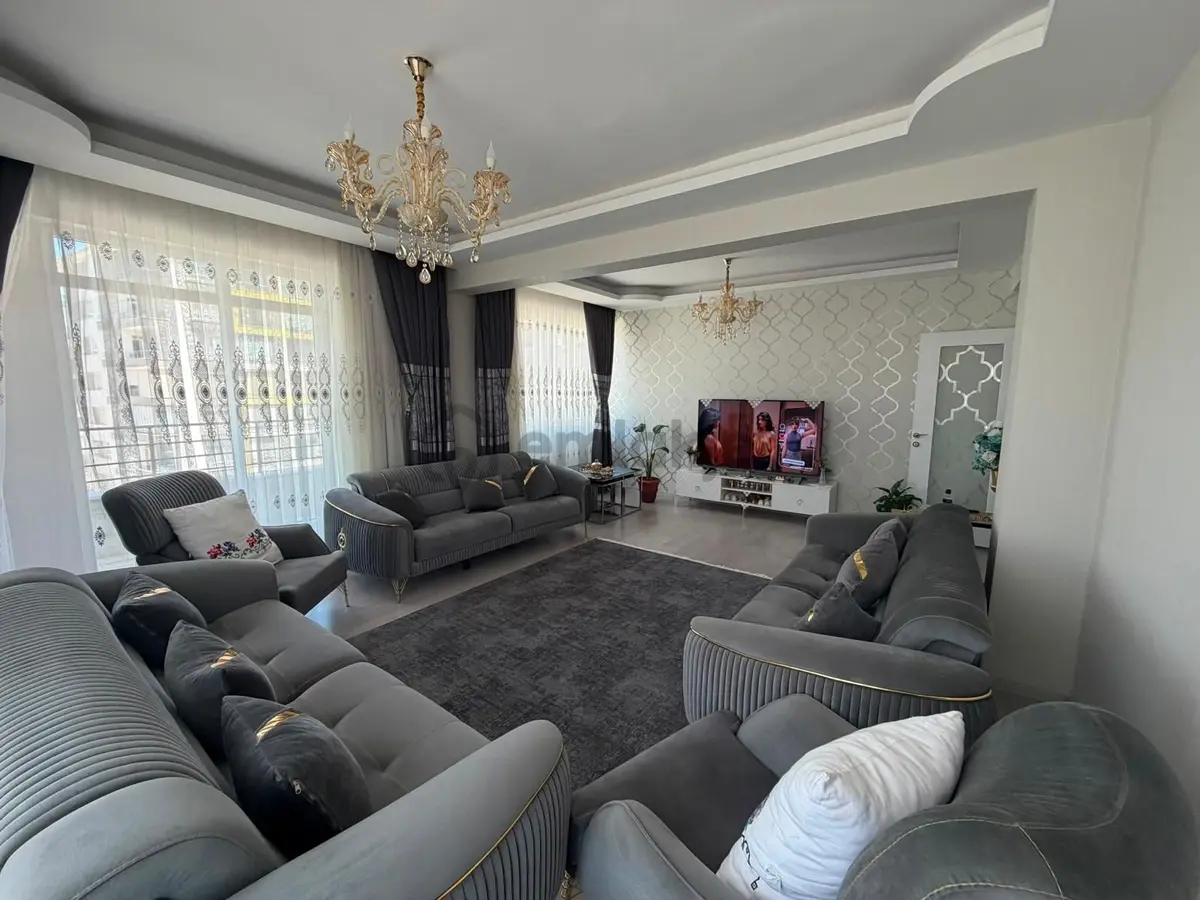 Sedirler Caddesinde 4+1 Arakat Satılık Daire - 9