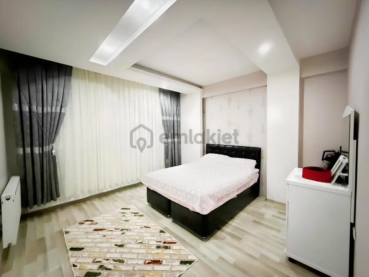 Stadyum Yolu Üzeri Satılık 4,5+1 Daire - 19
