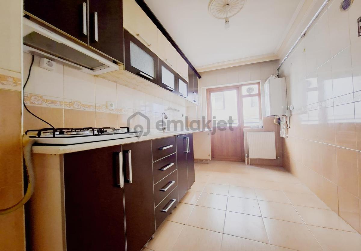 Kuşcağızda Kiralık 3+1 Asansörlü & Çift Balkonlu