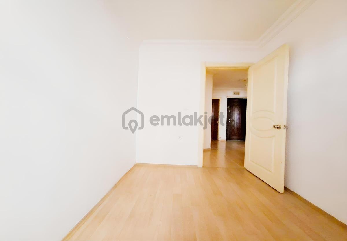 Kuşcağızda Kiralık 3+1 Asansörlü & Çift Balkonlu - 16