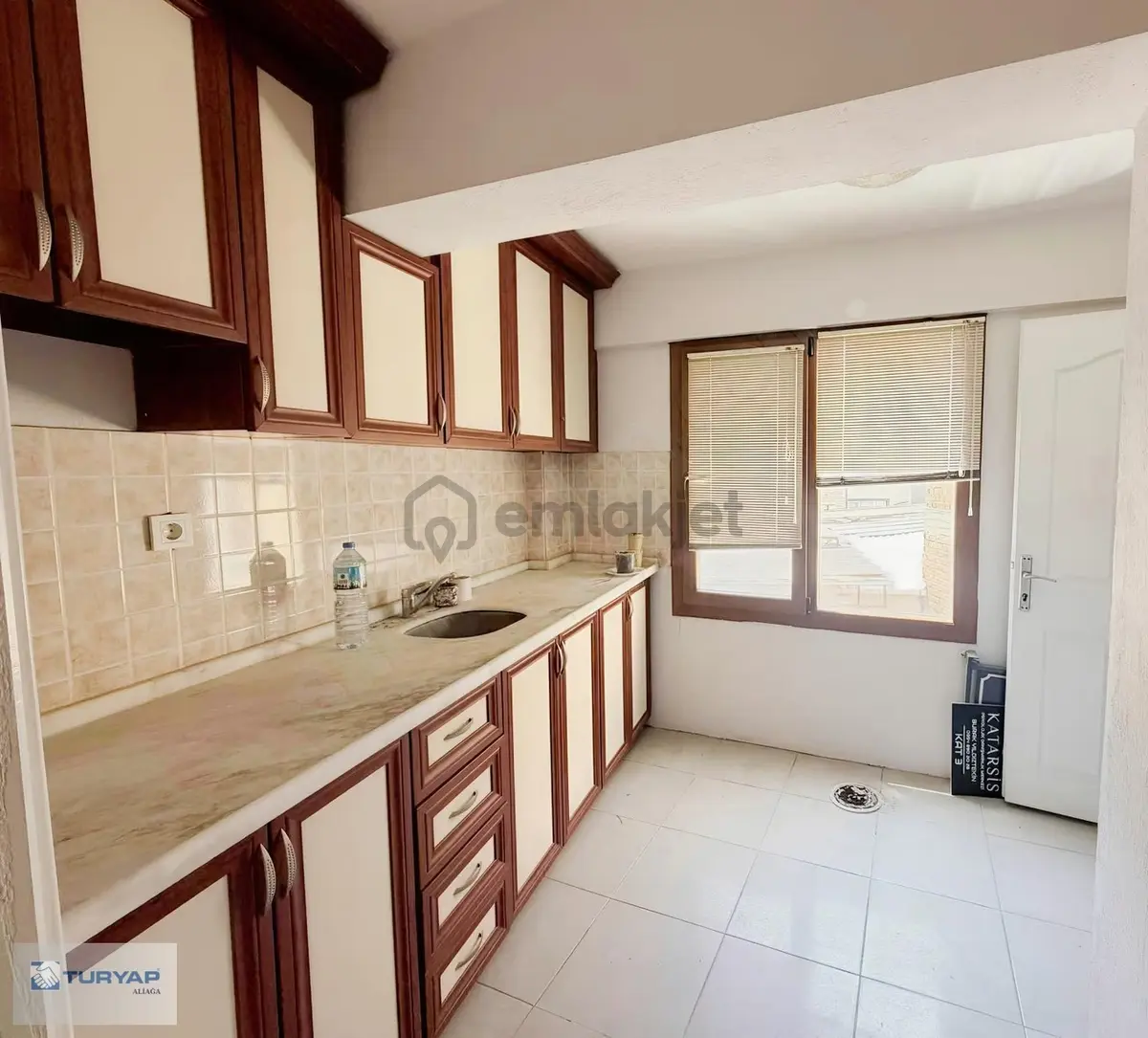 Bergama Merkezde Kiralık 2+1 - 16