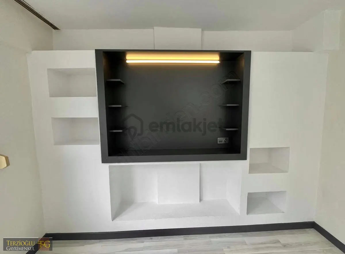 Terzioğlu'ndan Denize 200 Mt Full Yapılı Ara Kat Ön Cephe 2+1 Da - 2