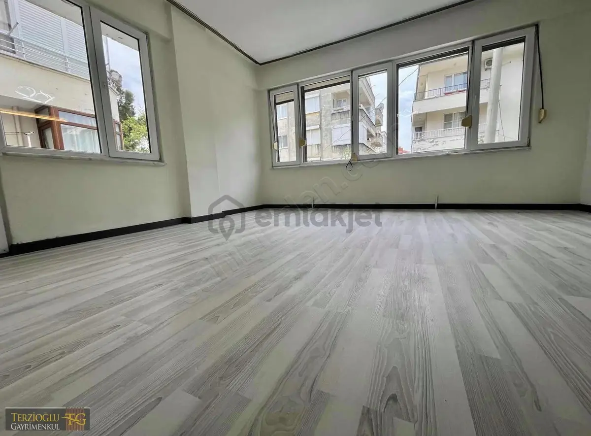 Terzioğlu'ndan Denize 200 Mt Full Yapılı Ara Kat Ön Cephe 2+1 Da - 21