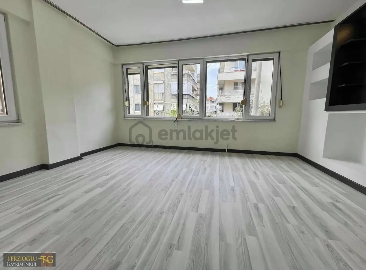 Terzioğlu'ndan Denize 200 Mt Full Yapılı Ara Kat Ön Cephe 2+1 Da - 3