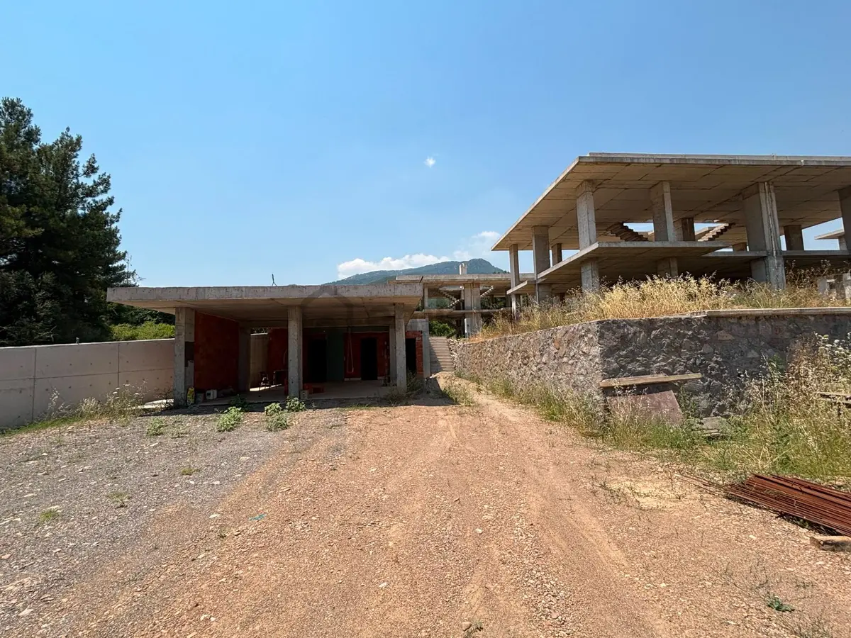Havuzlu Sitede Müstakil Bahçeli Lüks Villa - 15