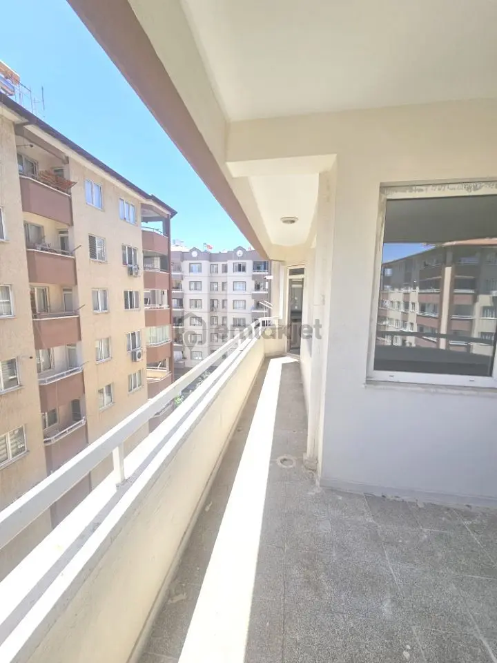 Karataş Tramvay Yolu Üzerinde 3+1 Satlık Daire - 21
