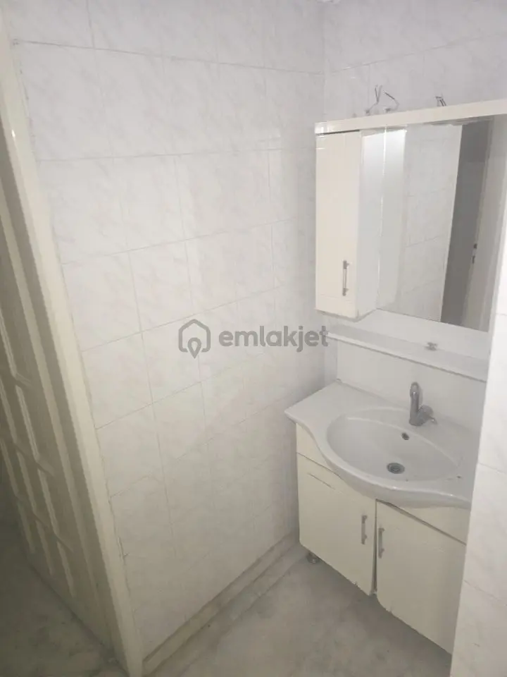 Karataş Tramvay Yolu Üzerinde 3+1 Satlık Daire - 19