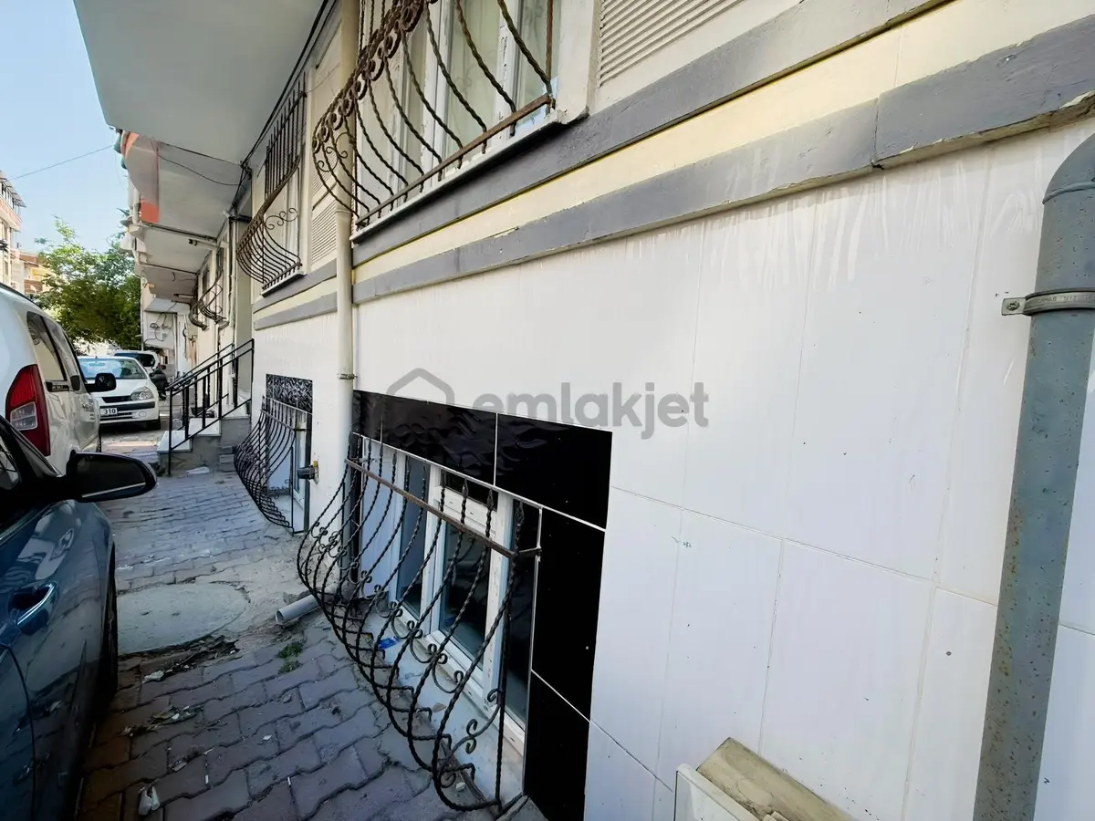 Kıraç'ta Özel Tasarım 2+1 110 M² Bölgede Emsalsiz Fırsat Bahçe ! - 20