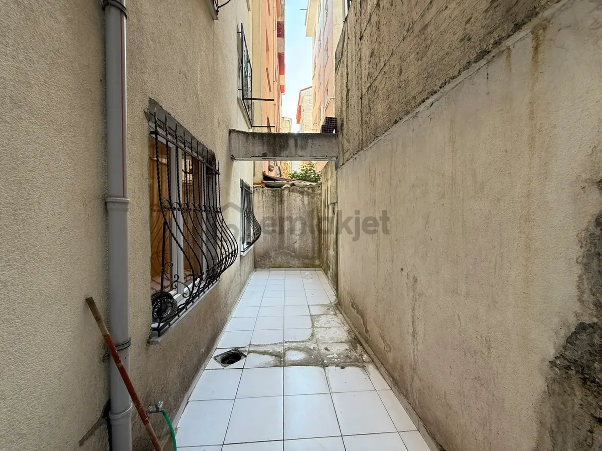 Kıraç'ta Özel Tasarım 2+1 110 M² Bölgede Emsalsiz Fırsat Bahçe ! - 25