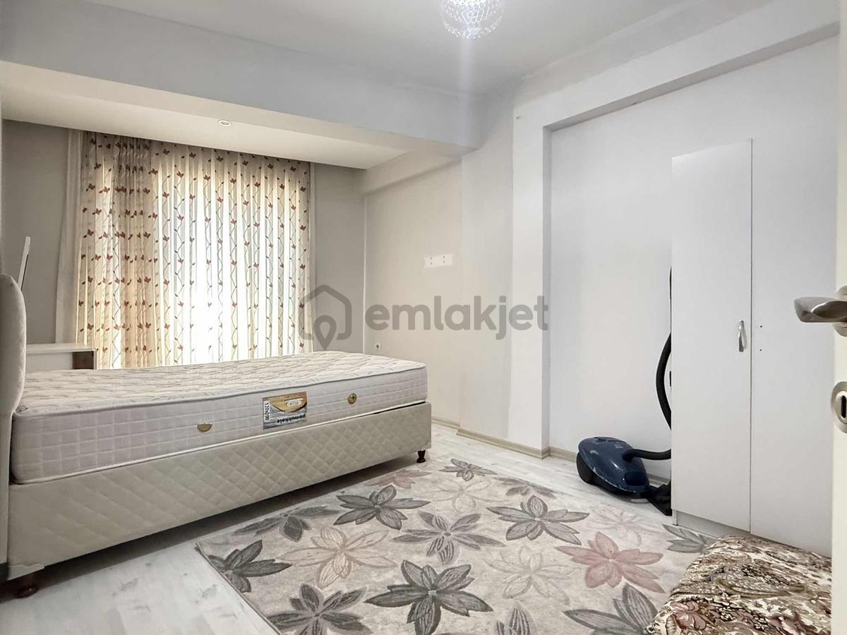 Binyapıdan Atalarda Emek Caddesinde Eşyalı 2+1 Lüks Daire - 13