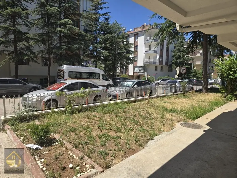 Balgat Ehlibeyt Mahallesinde Satılık 27m2 Dükkan - 20