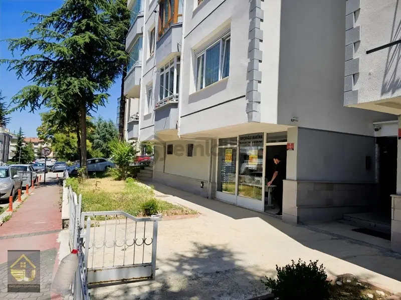 Balgat Ehlibeyt Mahallesinde Satılık 27m2 Dükkan - 9