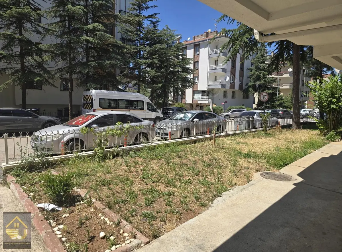 Balgat Ehlibeyt Mahallesinde Satılık 27m2 Dükkan - 13