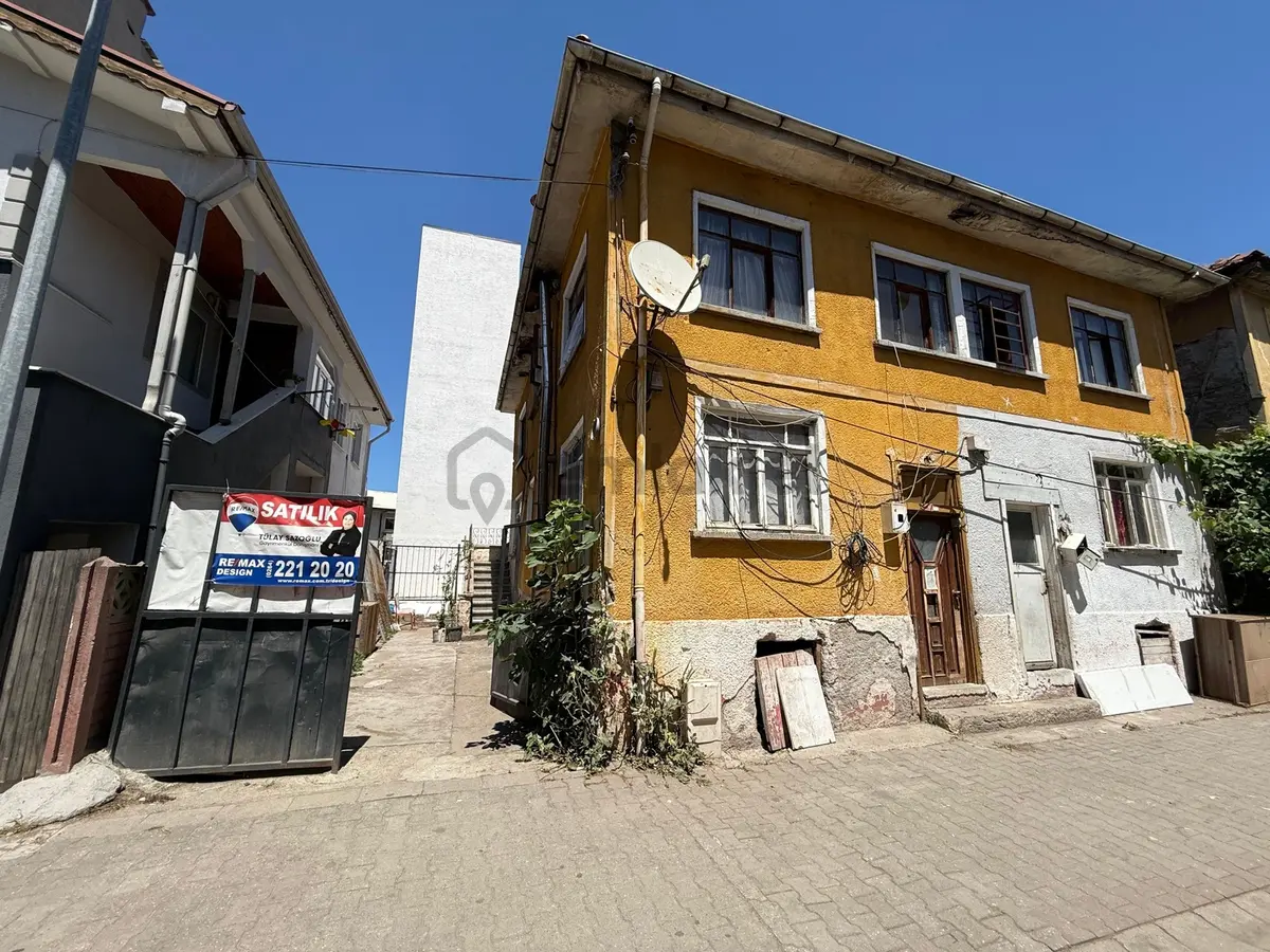 Remax Desıgn Yağcılarda Satılık 2 Katlı Müstakil Ev - 7