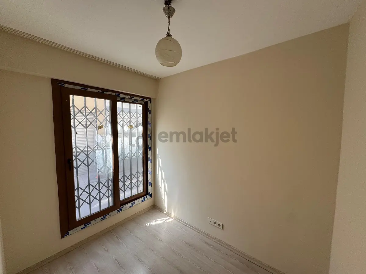 Bahçelievler'de Asansörlü 2+1 Sıfır Daire - 6