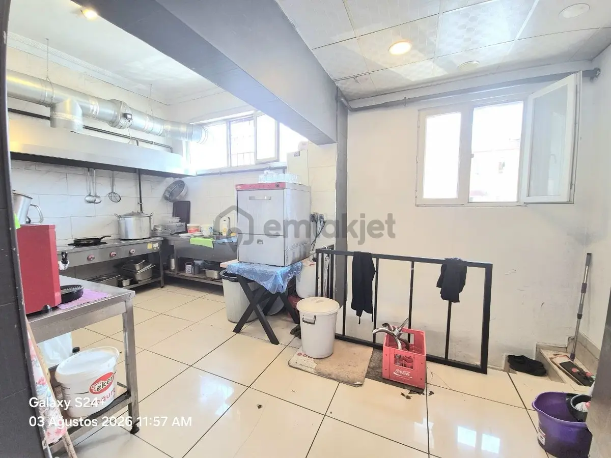 Hak Emlak'tan Şehrin Kalbinde Devren Kiralık Restoran / Lokanta - 30
