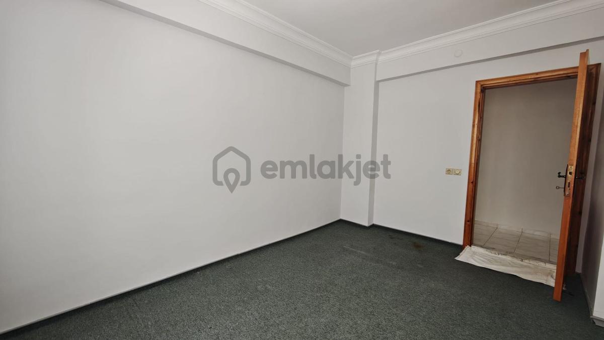 Kuşadası Ege Mahallesi Satılık 3+1 Doğalgazlı Bakımlı Daire - 33
