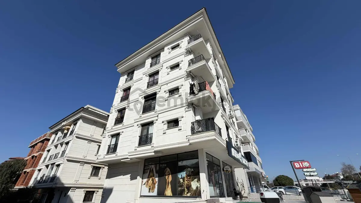 İzmir Caddesi Üzerinde Ön Cephe Balkonlu Ara Kat 2+1 Daire - 20