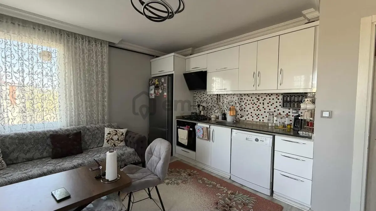 Çolakibrahimbey Mahallesinde Ara Kat Balkonlu Geniş 2+1 Daire - 24