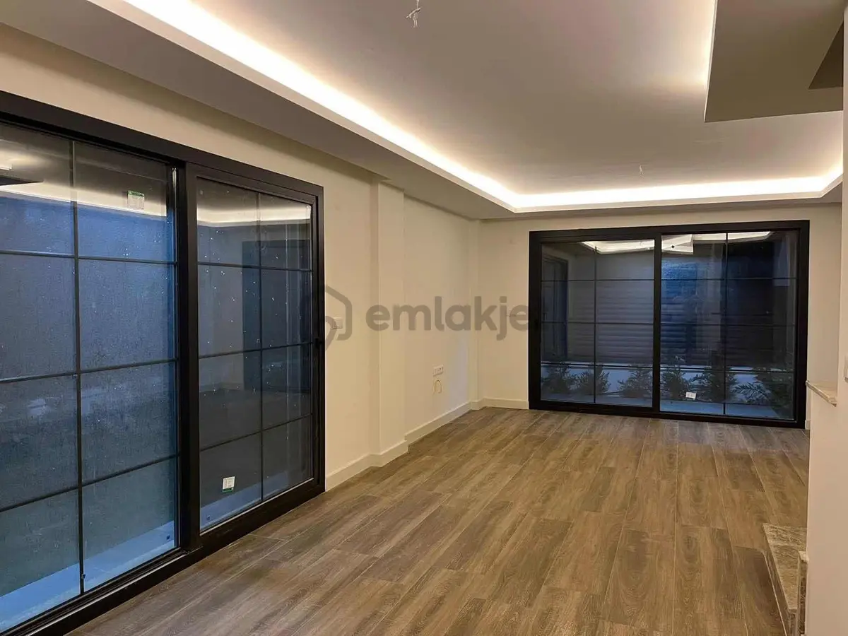 Camikebir Mah K.mutfak 4+1 Müstakil Havuzlu Villa - 26