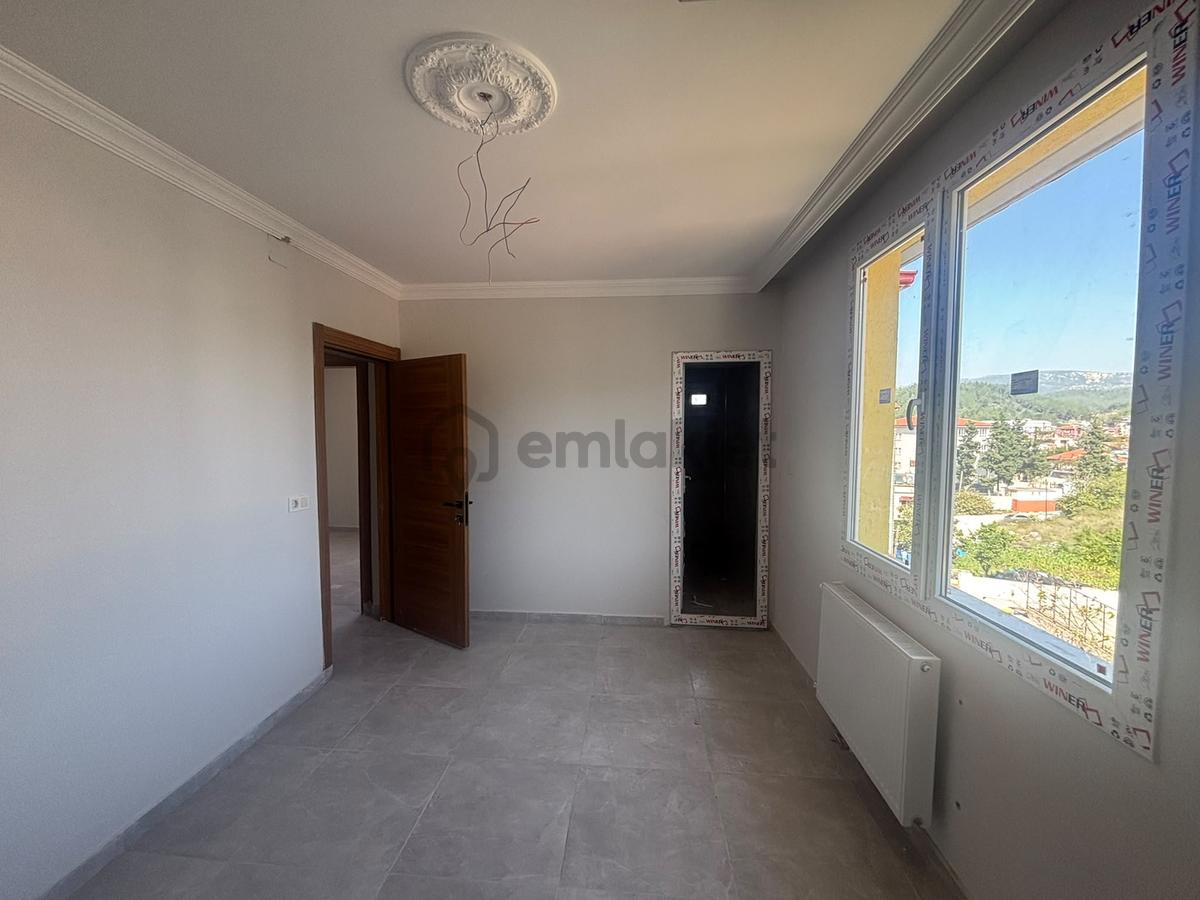 Oflaz Emlaktan Satılık 2+1 Çatı Katı Daire - 8