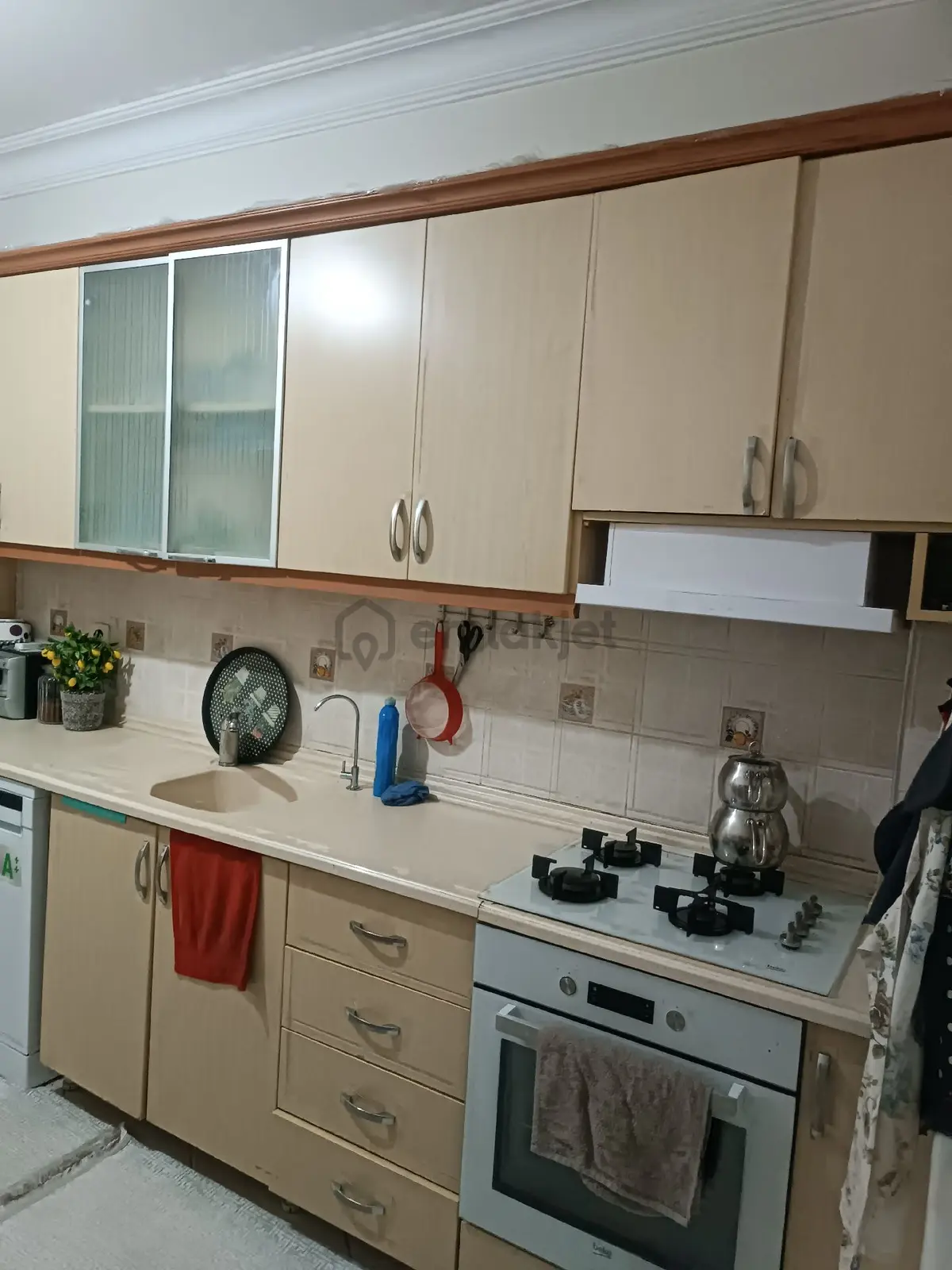 Üçevler Caminin Karşısında Genç Bina - 11