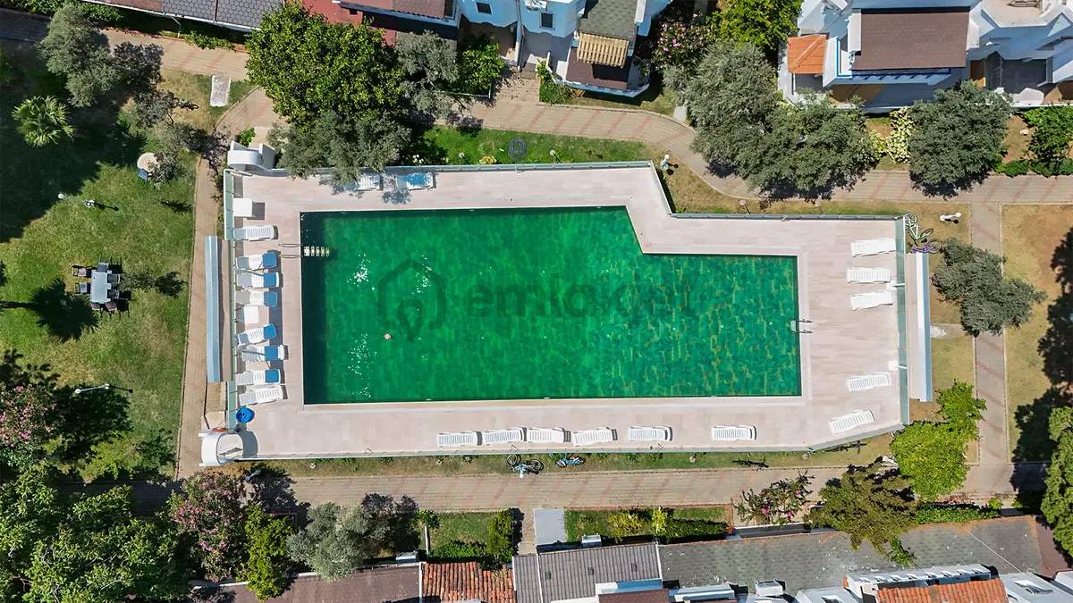 C21 Cius; Aydınlar'da Havuzlu Teraslı Villa - 3