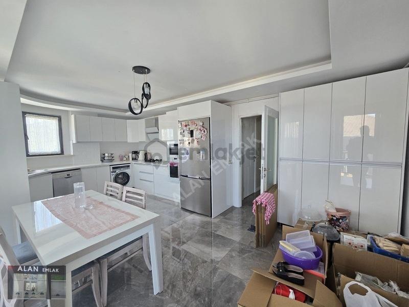 Halitpaşada Kiralık 4+1 - 18
