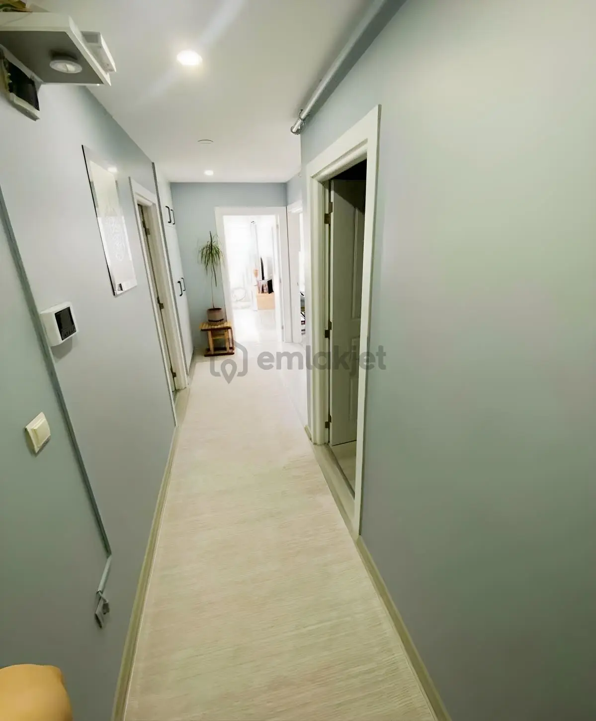 Kavaklı Merkez Ara Kat Balkonlu Satılık 2+1 Daire - 3