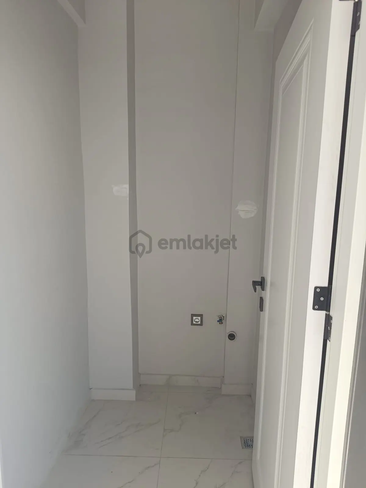 71 Evler Mahallesi Satilik Yeni 2+0 Daire - 23