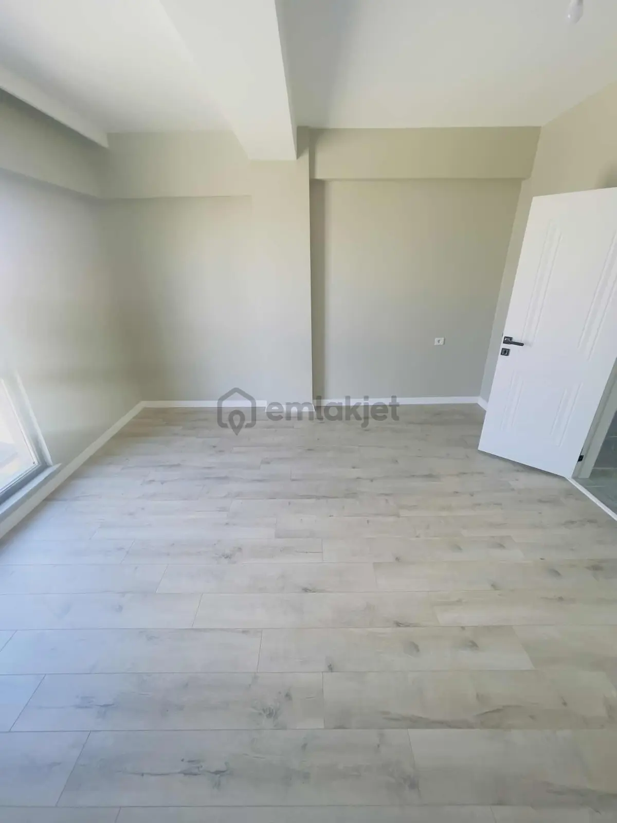 Hatip Mahallesin De Cadde Üstü Satılık 2+1 Daire - 6