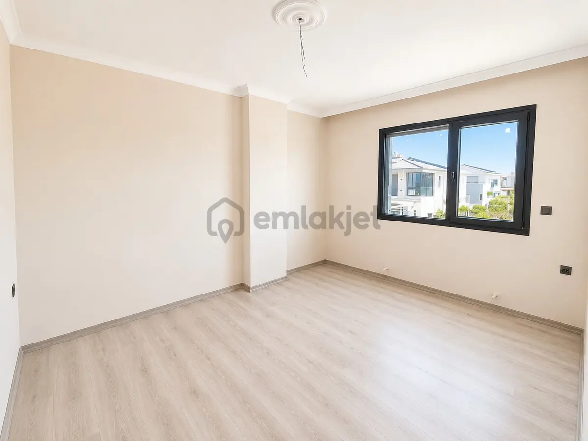 Umas Solution'dan Deniz Manzaralı - Köşe Parsel - 3+1 Villa - 26