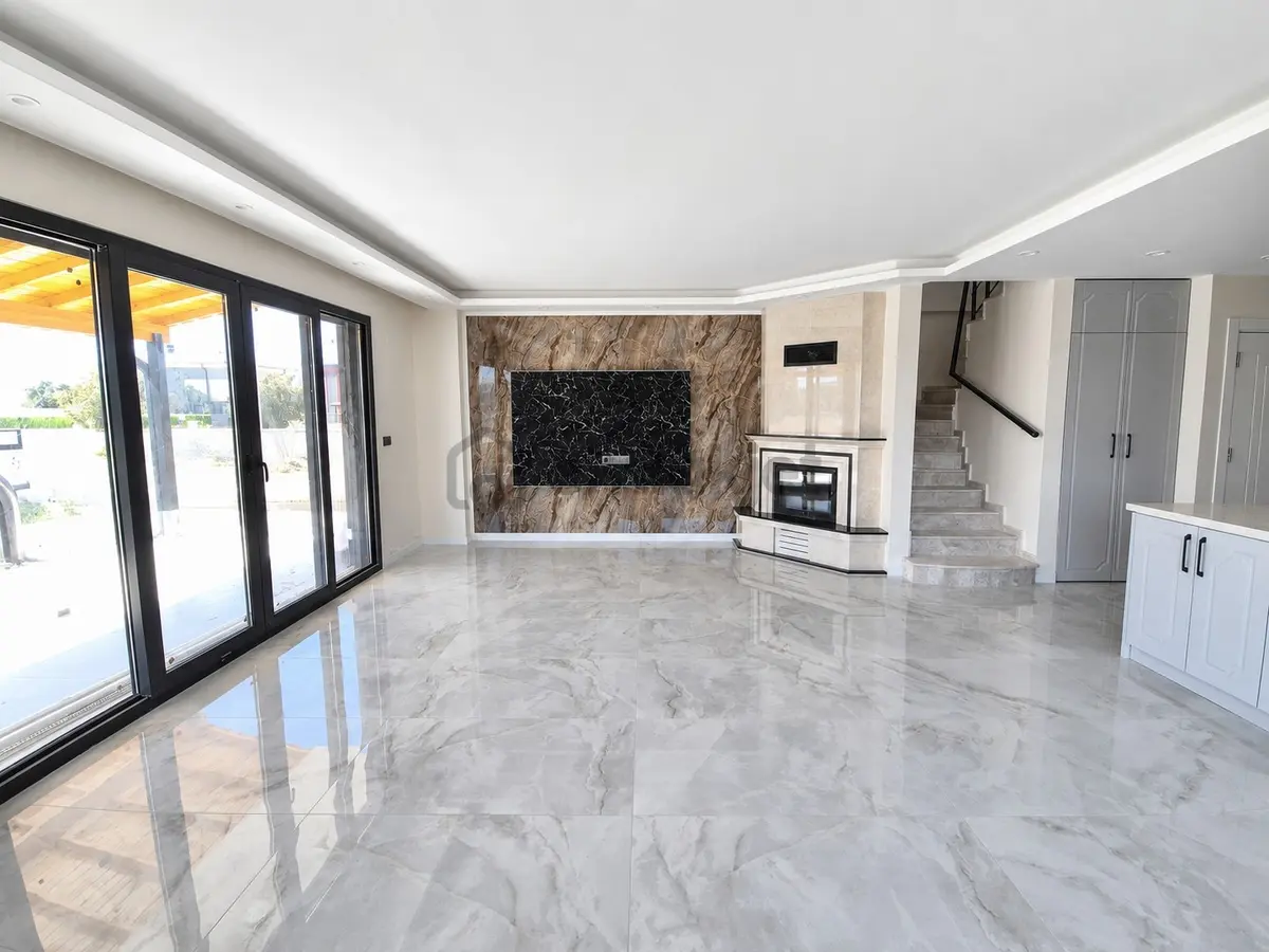 Umas Solution'dan Deniz Manzaralı - Köşe Parsel - 3+1 Villa - 15