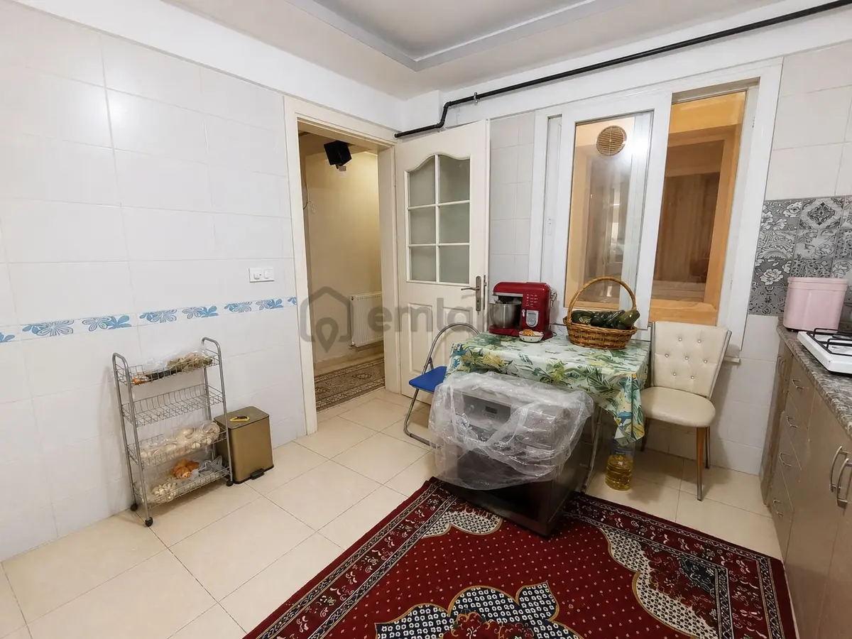 Camikebir Mahallesinde Geniş Bahçe Kullanımlı 2+1 - 6