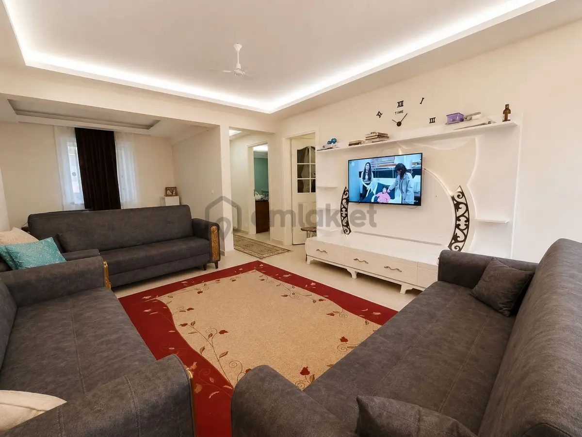 Camikebir Mahallesinde Geniş Bahçe Kullanımlı 2+1 - 8