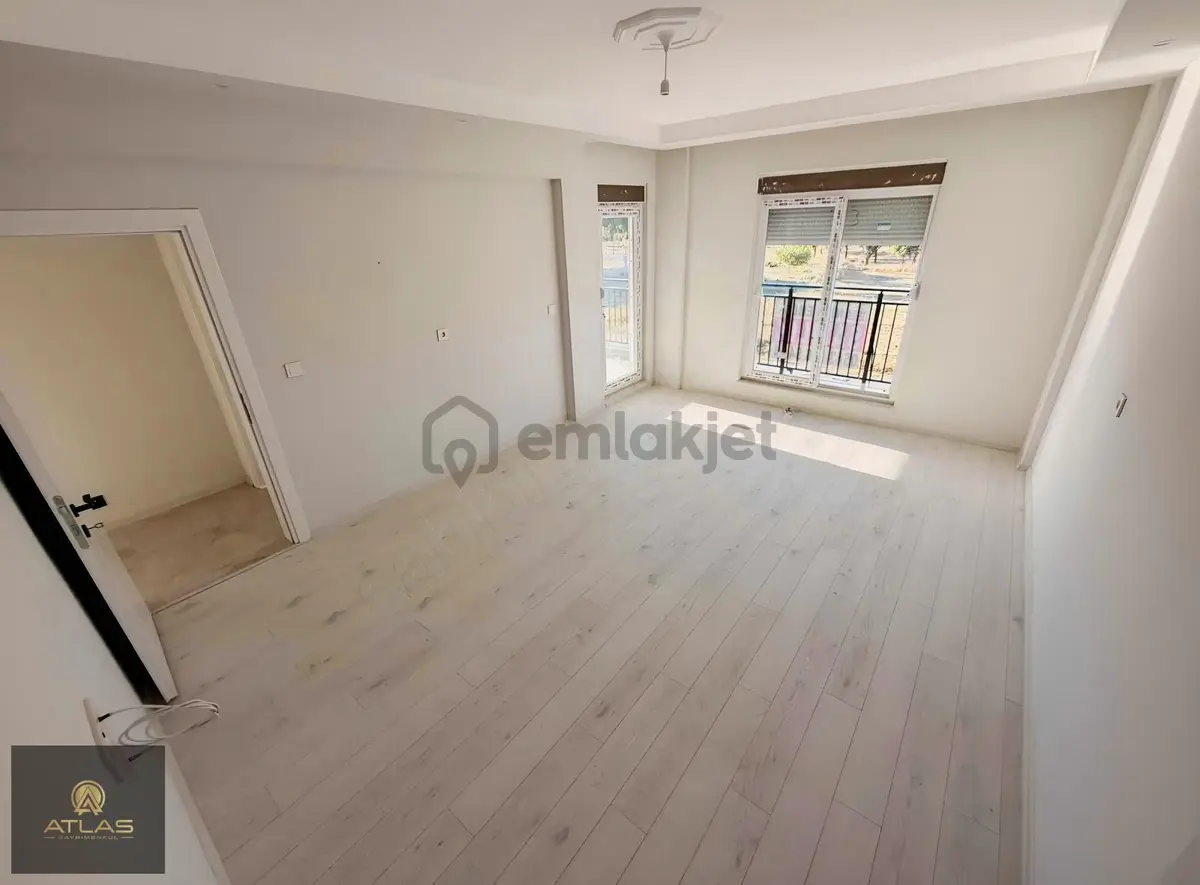 Ebeveyn Banyolu Ara Kat 3+1 Sıfır Daire - 17