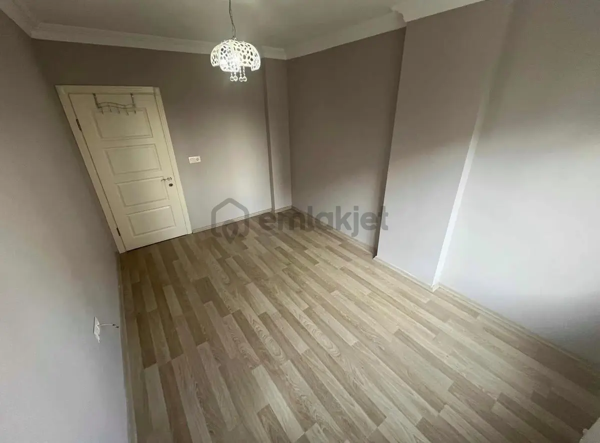 Akçay Köşemden Doğalgazlı Ön Cephe Ara Kat 3+1 Satılık Daire - 14
