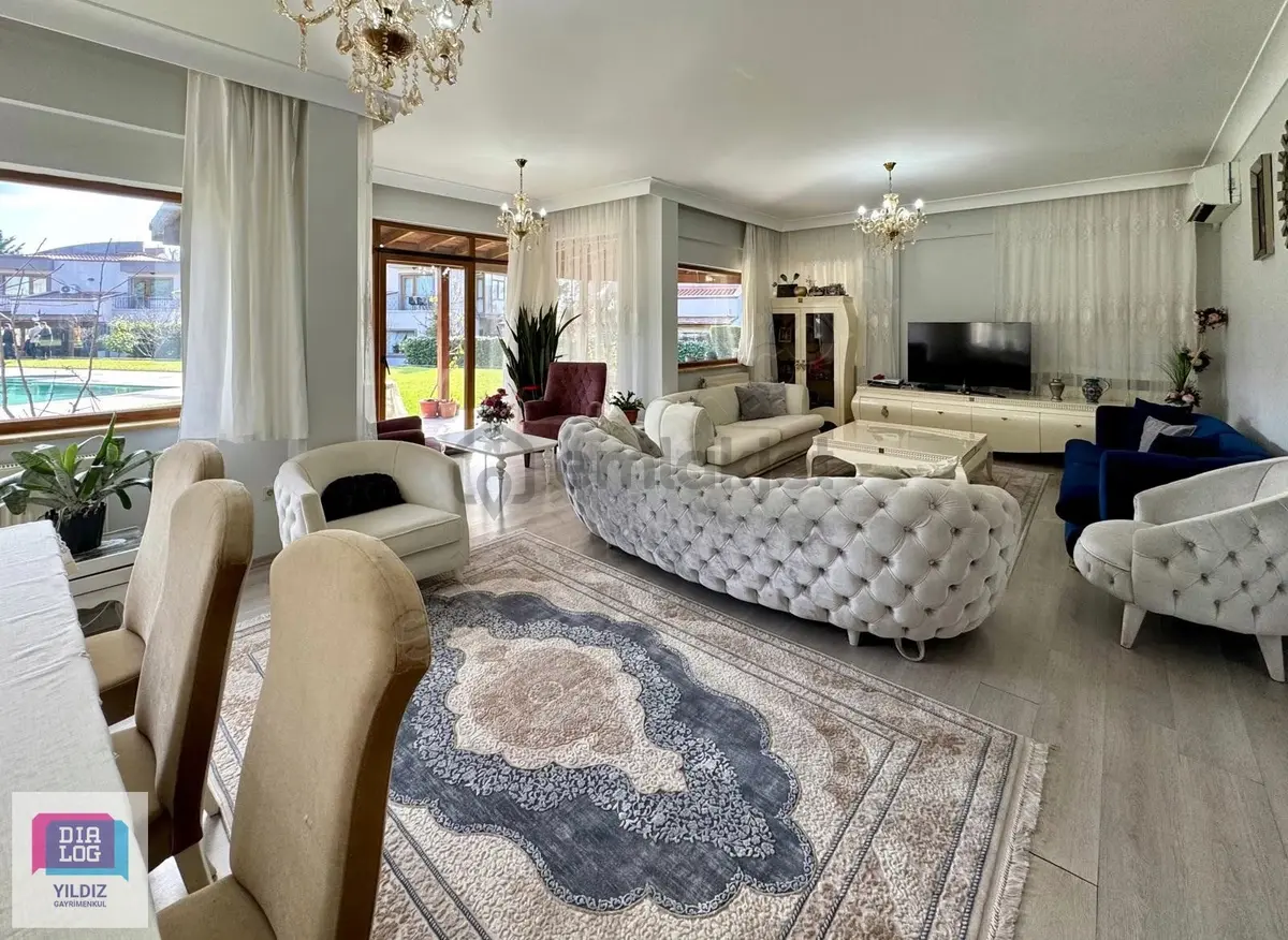 Nilüferköy'de Site İçerisinde Müstakil Villa - 12