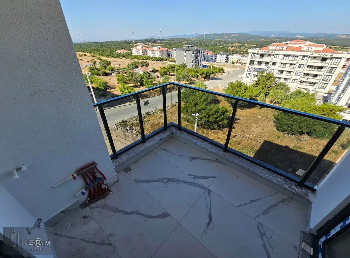 Kerim'den Ayvacık'da Sıfır 2+1 Ebeveyn Banyolu Daire - 7