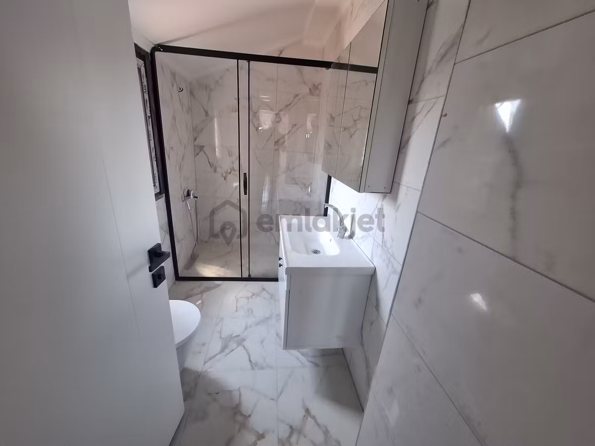 Sultanbeylide Satılık 4+1 Lüks Üst Dublex Daire - 29