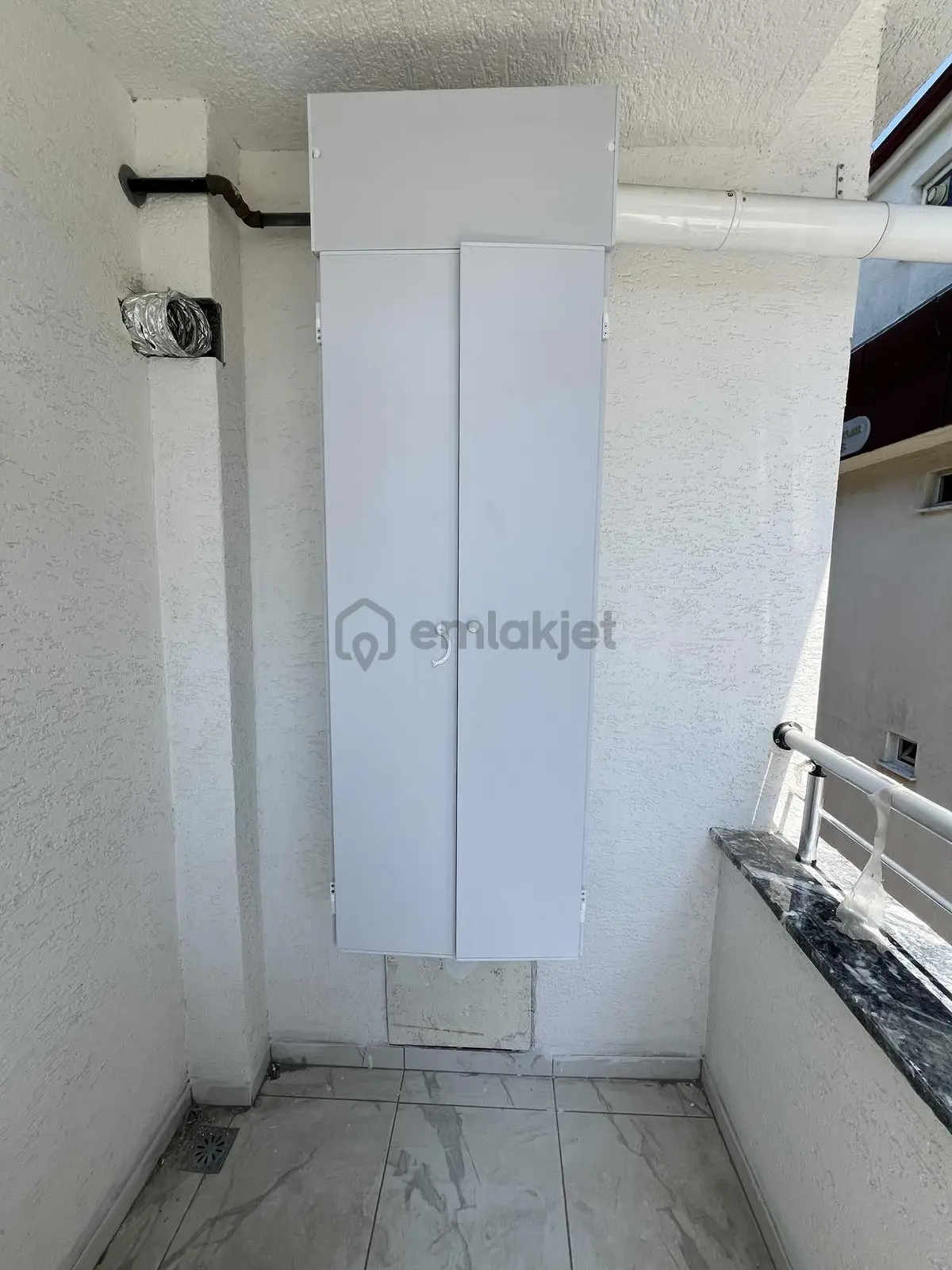 Metro Konumlu Satılık 3+1 Ara Kat Daire - 3