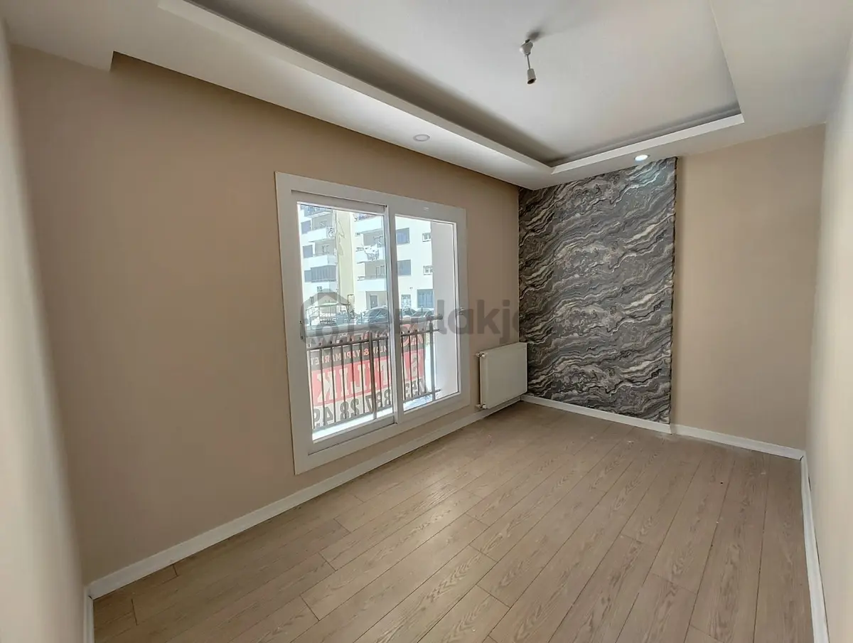 Elif Su'da Bulvar Üzeri İskanlı 70 M² Net 2+1 - 5