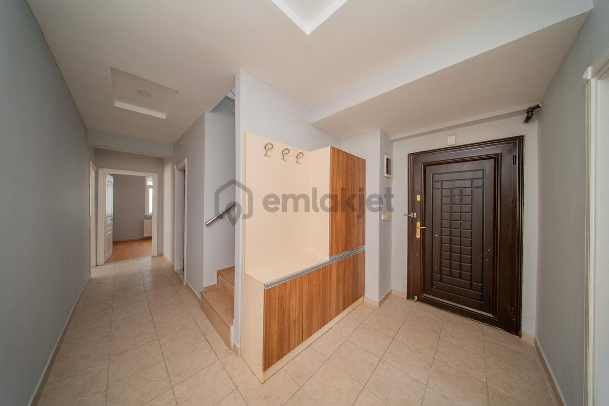 Pınarbaşında 160 M2 Geniş 4+1 3 Cepheli Daire - 3