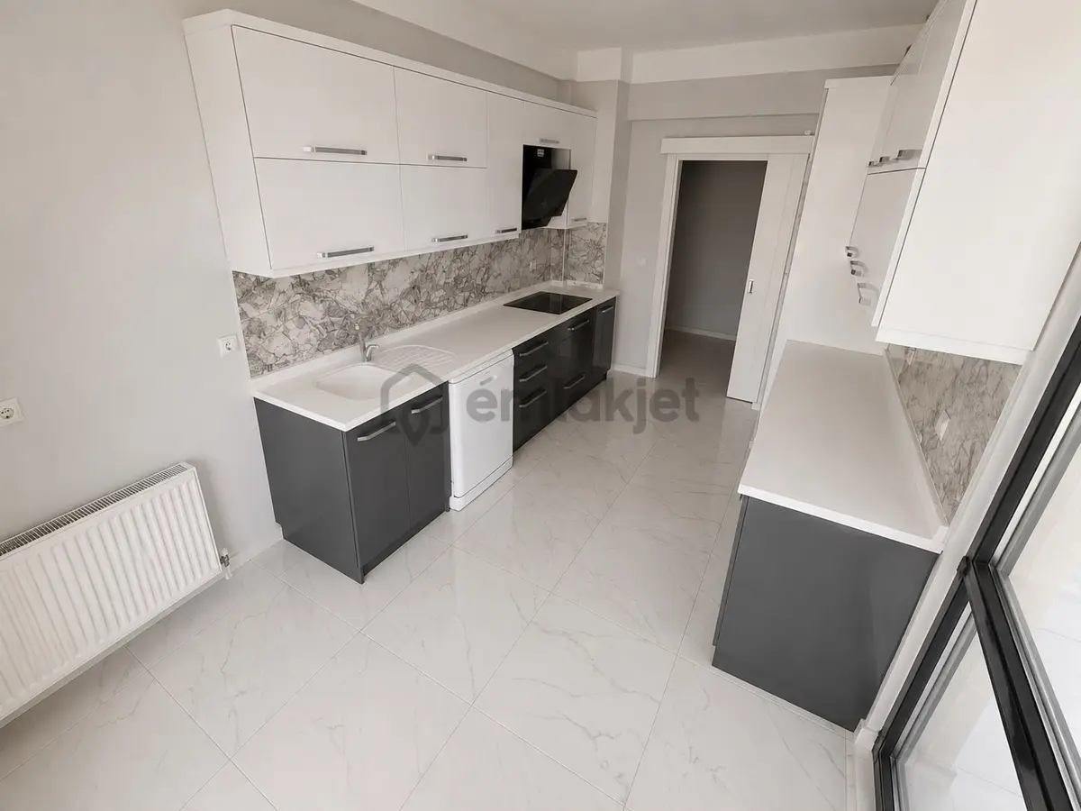 Emlak Danışmanım'dan║cadde Üzerinde║geniş║116m²║ 2+1 Daire - 24