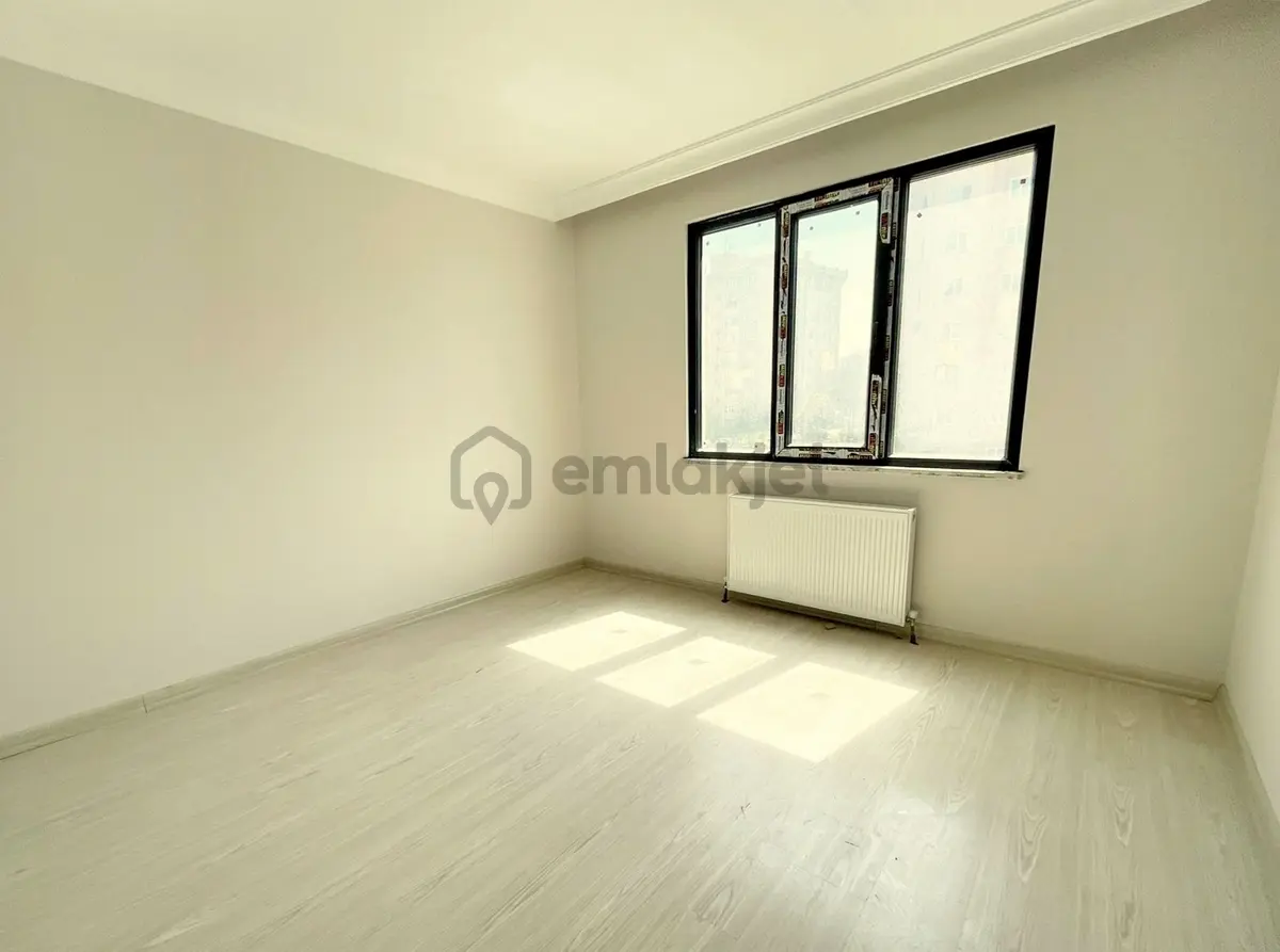 Mertcan'dan Havuzlu Güvenlikli Lüks Sitede Ara Kat 2+1 Daire - 9