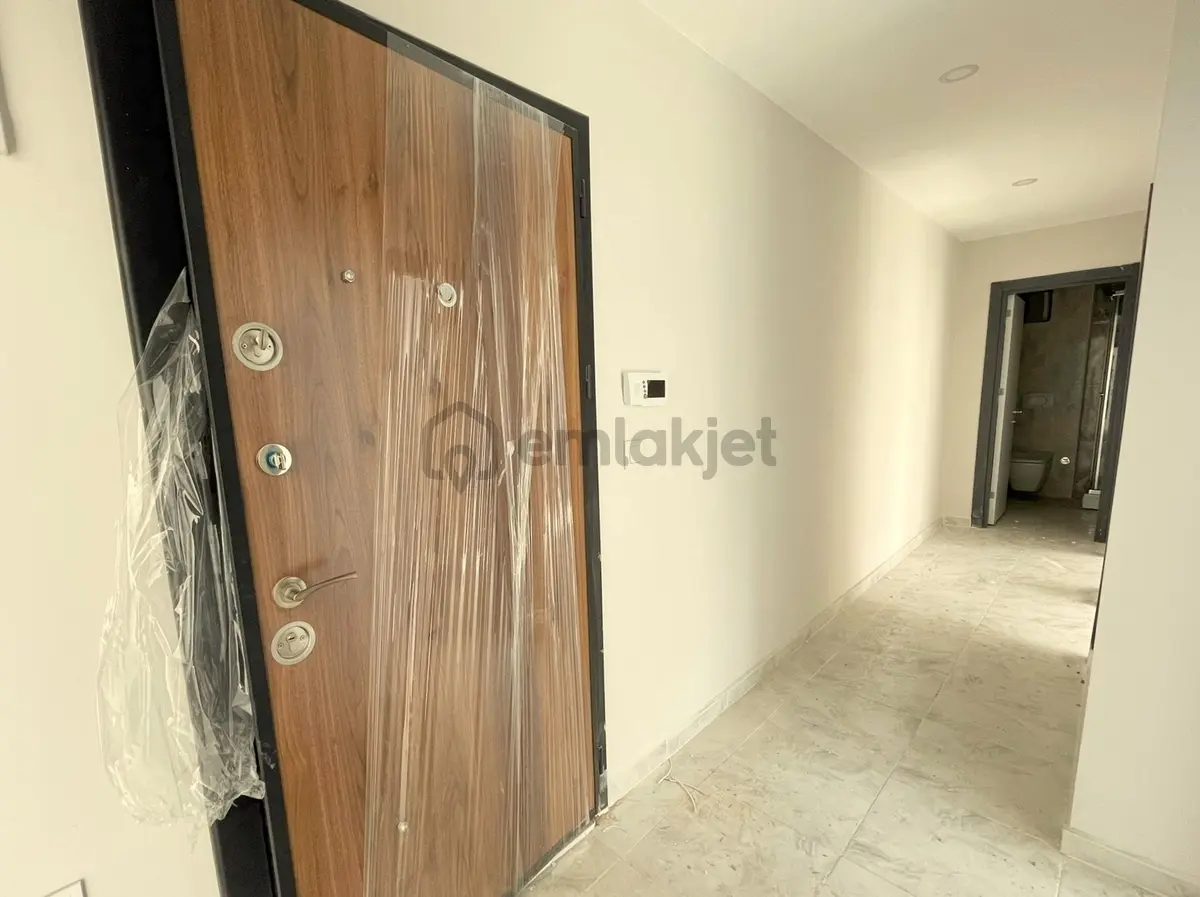 Mertcan'dan Havuzlu Güvenlikli Lüks Sitede Ara Kat 2+1 Daire - 13