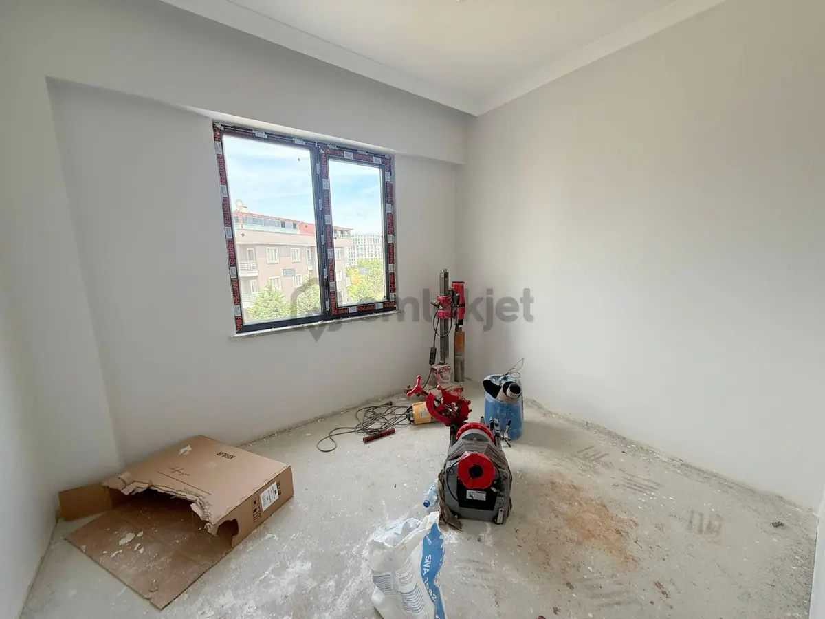 Mertcan'dan Yayalar Mah. İskanlı Açık Balkonlu 3+1 Daire - 13