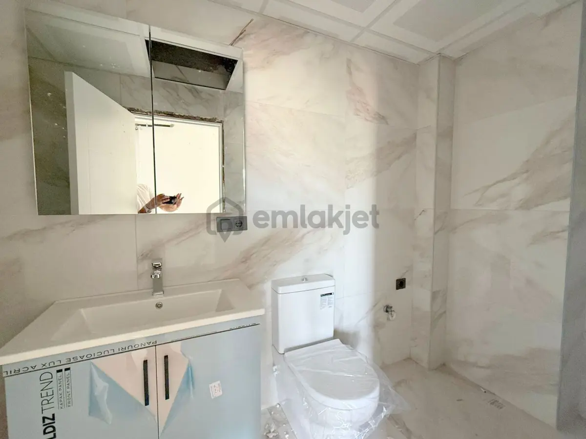 Mertcan'dan Yayalar Mah. İskanlı Açık Balkonlu 3+1 Daire - 14