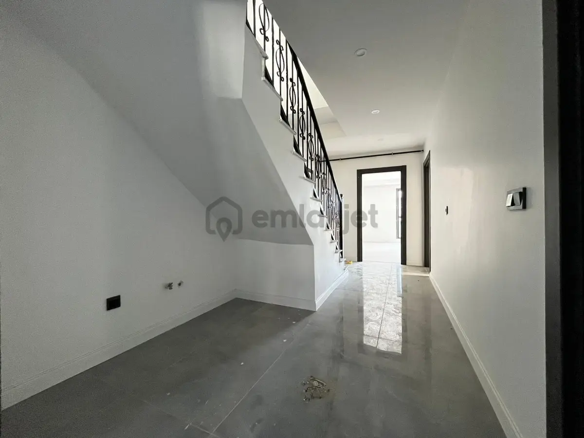 Darıca Sahilde 4+1 Lüks Üst Dubleks - 25